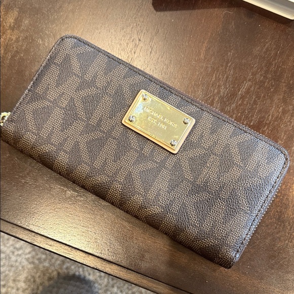 Michael Kors Signature Brown Key Card Holder wallet MK zip around designer - Picture 2 of 9